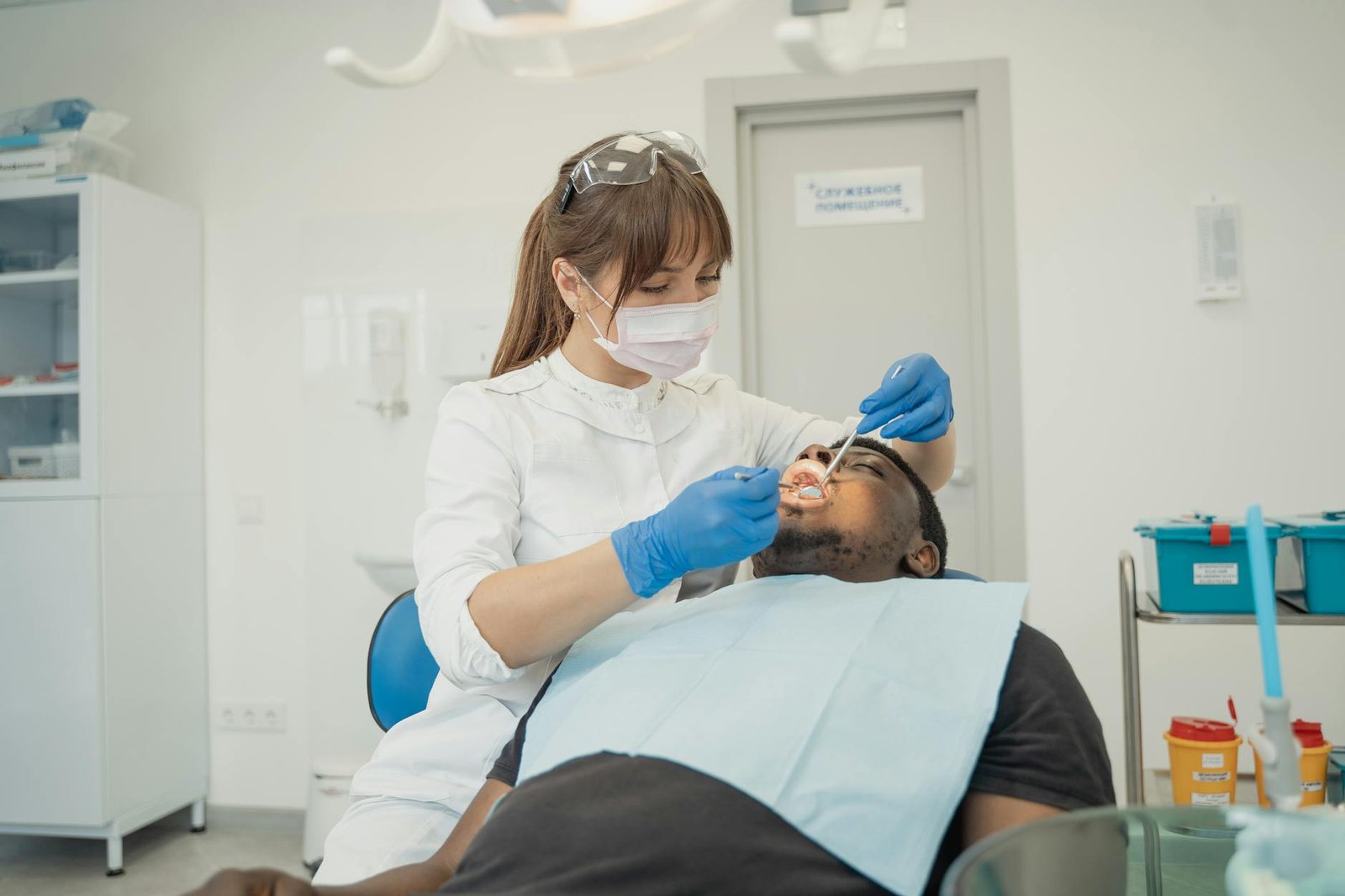 Illustration of Black Gums Treatment Hyderabad: Exclusive Solutions for Effective Gum Care